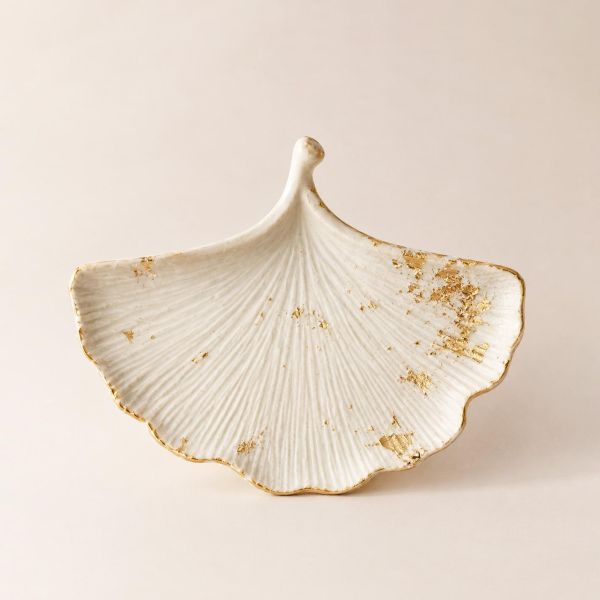 秋光銀杏 | 銀箔杏葉盤創作課 Autumn Ginkgo | Silver Foil Ginkgo Leaf Tray Making Workshop 銀箔杏葉盤、銀箔手作、杏葉盤手作、永續手作、永續工藝、秋季手作、秋季限定課程、生活美學、手作課程、台北手作課程、台北生活美學、手作體驗、自然紋理創作、礦物質感手作、久號、久久學堂