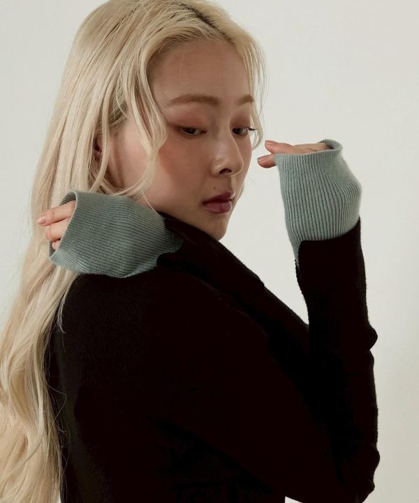 疊層式高領針織 