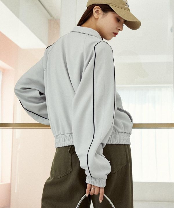 Umbro聯名滾邊運動外 