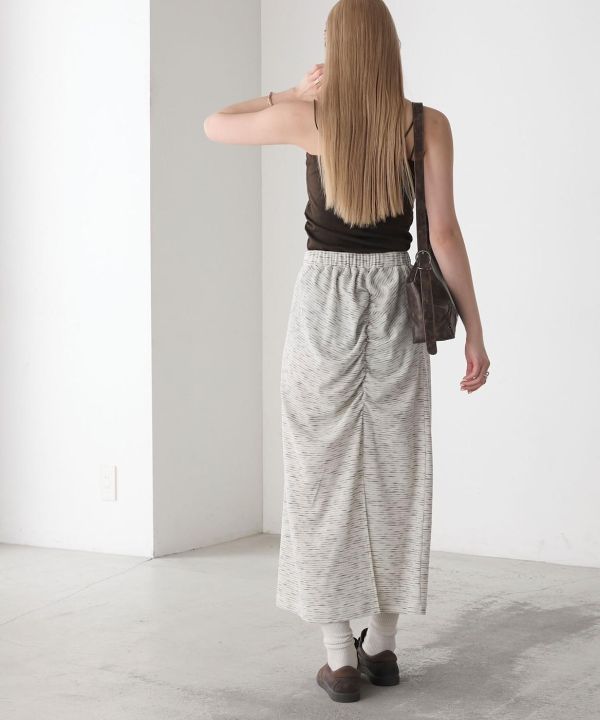 褶皺剪裁長裙 