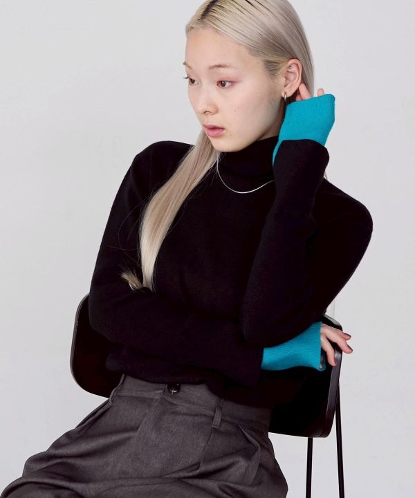 疊層式高領針織 