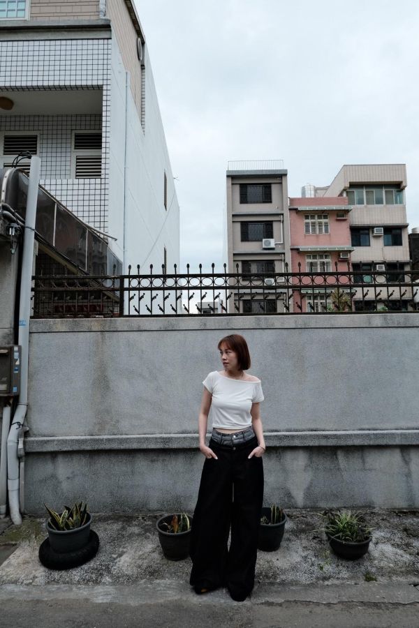 小露肩短袖Tee 