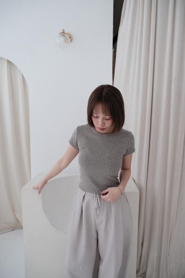 混線彈力合身短踢 