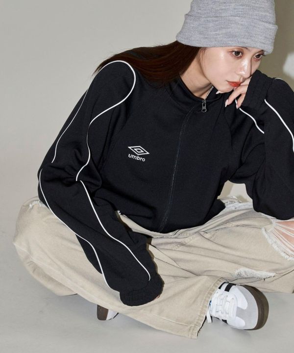 Umbro聯名滾邊運動外 