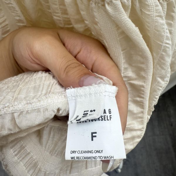 米色蓬袖上衣 女上衣,二手女裝,穿搭,上衣,外套,襯衫