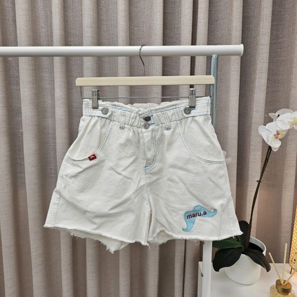 白色藍車線小鬍子logo短褲 二手女裙褲 / 長褲短褲 / 穿搭推薦 / 高CP服飾