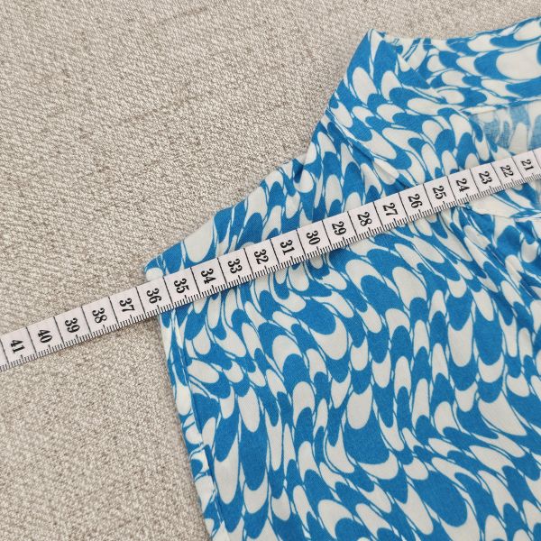 藍無袖薄款印花洋裝 二手女裙褲 / 長裙短裙 / 長褲短褲 / 穿搭推薦 / 高CP服飾