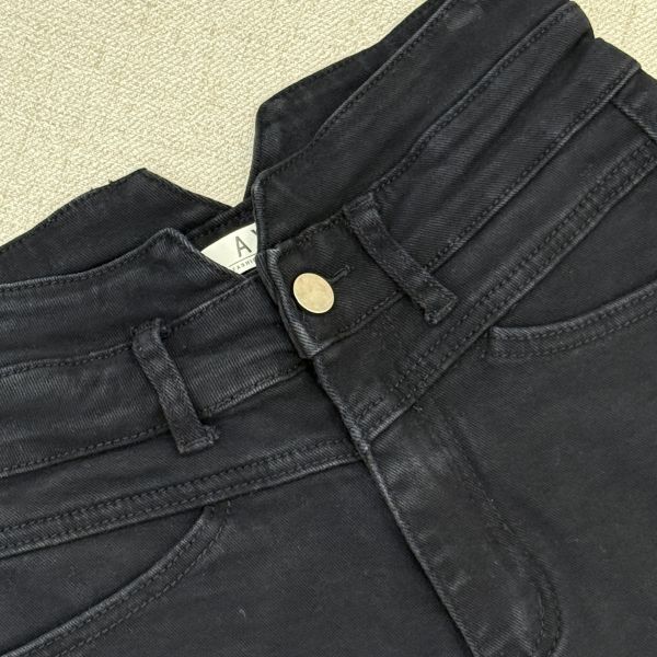 黑色高腰修身雙層腰頭短褲 二手女裙褲 / 長裙短裙 / 長褲短褲 / 穿搭推薦 / 高CP服飾