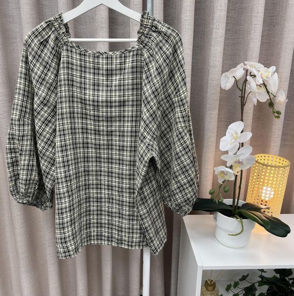 方領格紋澎袖上衣 女上衣,二手女裝,穿搭,上衣,外套,襯衫 格紋 方領 澎袖