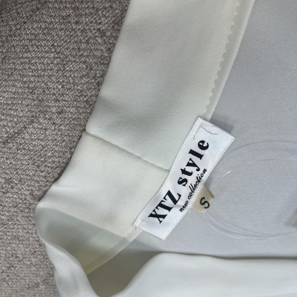 拜色氣質排釦綁帶長裙 二手女裙褲,長裙短裙,穿搭推薦,高CP服飾,正式衣服,面試穿搭,正式穿搭,約會穿搭,簡約穿搭,長裙,白色裙子