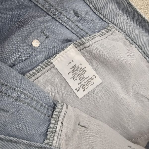 韓系微辣風前側雙刷破短褲 二手女裙褲 / 短褲 / 穿搭推薦 / 高CP服飾