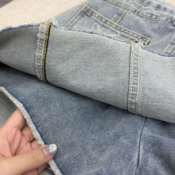 百搭牛仔A字裙 二手女裙褲,長裙,短裙,長褲,短褲,穿搭推薦,高CP服飾,洋裝,吊帶褲,吊帶裙 A字裙 牛仔裙