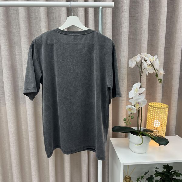 長版落肩灰水洗T 女上衣,二手女裝,穿搭,上衣,長版T,落肩T,灰T,水洗T,美式復古風,街頭風,日常穿搭,夏日穿搭