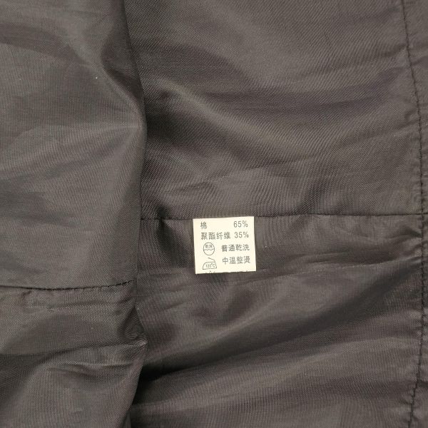 黑無袖排釦洋裝 二手女裙褲 / 長裙短裙 / 長褲短褲 / 穿搭推薦 / 高CP服飾