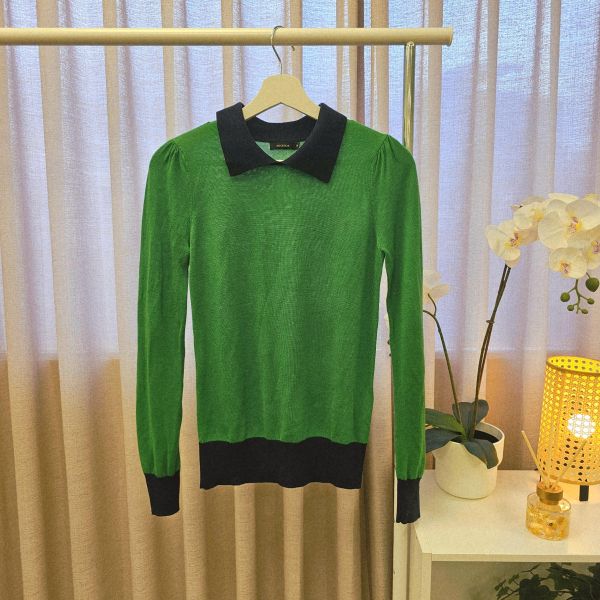 活力綠帶領領薄針織上衣 女上衣 / 二手女裝 / 穿搭