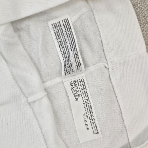 白小花帽T 女上衣 / 二手女裝 / 穿搭