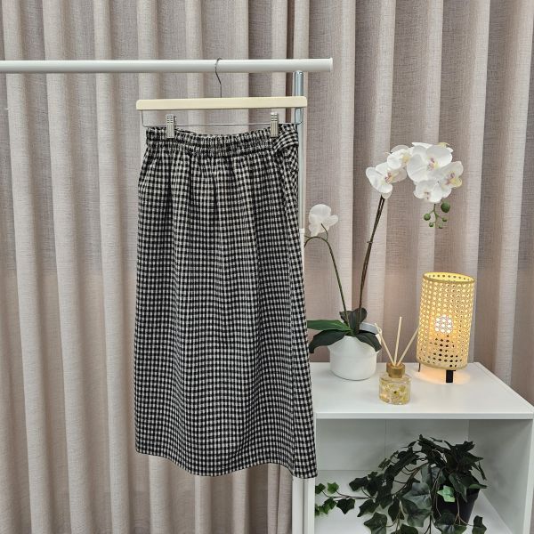 法式氣質黑白格子排釦長裙 二手女裙褲 / 長裙短裙 / 穿搭推薦 / 高CP服飾
