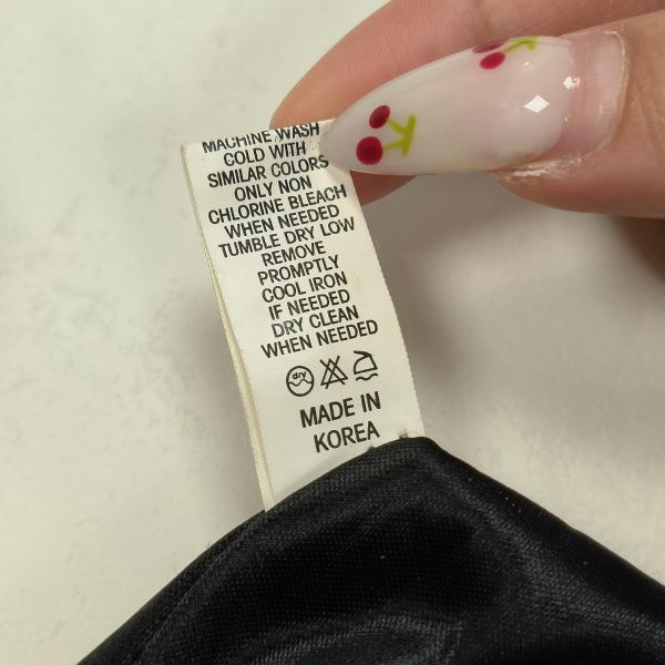 韓國製-優雅黑拼接點點無袖洋裝 二手女裙褲 / 長裙短裙 / 長褲短褲 / 穿搭推薦 / 高CP服飾