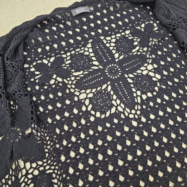 黑鉤針簍空小外套 女上衣 / 二手女裝 / 穿搭