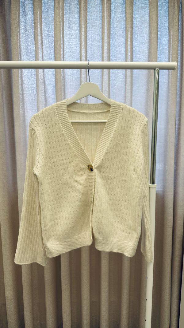 米白色日系針織外套 女上衣,二手女裝,穿搭,上衣,外套,襯衫 針織 外套