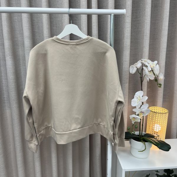 米色短板大學T 女上衣,二手女裝,穿搭,上衣,外套,襯衫 短版