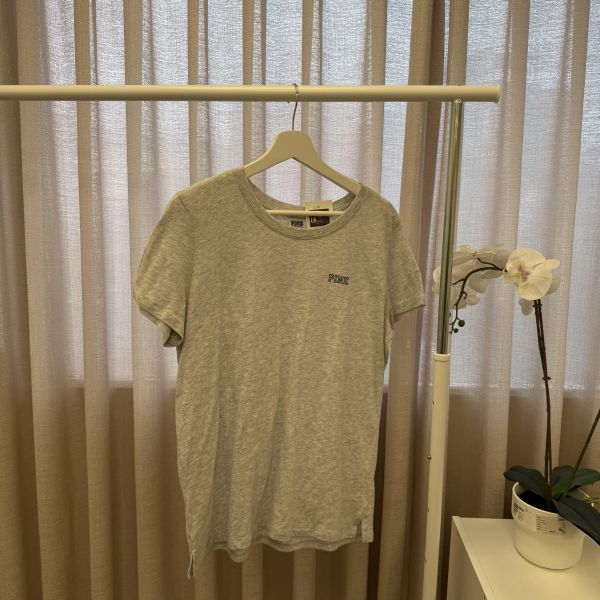 灰色休閒棉T上衣 女上衣,二手女裝,穿搭,上衣,外套,襯衫