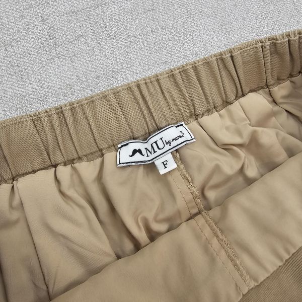 淺棕綁帶logo小包短裙 二手女裙褲 / 長裙短裙 / 穿搭推薦 / 高CP服飾