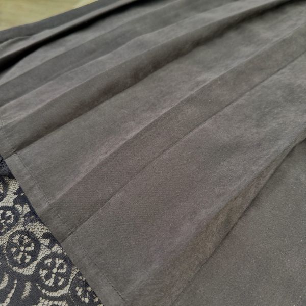 蕾絲滾邊黑色通勤百搭西裝長裙 女上衣 / 二手女裝 / 穿搭/A字 / 寬鬆 /傘狀裙擺韓系簡約寬鬆風 / 上班通勤風