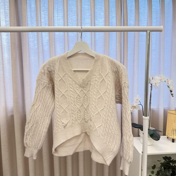 米白針織短版毛衣 女上衣,二手女裝,穿搭,上衣,外套,襯衫 毛衣 針織