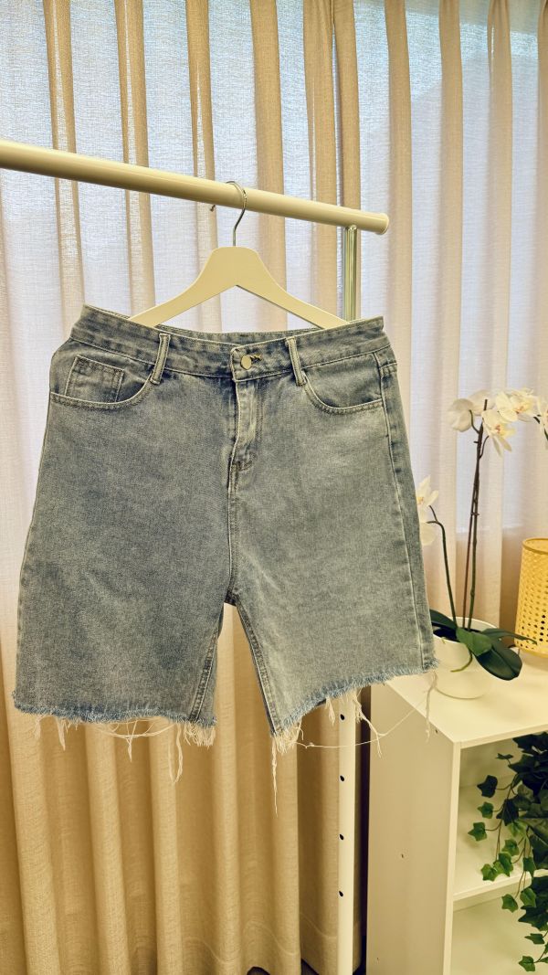 韓系五分牛仔褲 二手女裙褲 / 長裙短裙 / 長褲短褲 / 穿搭推薦 / 高CP服飾/牛仔褲/五分物