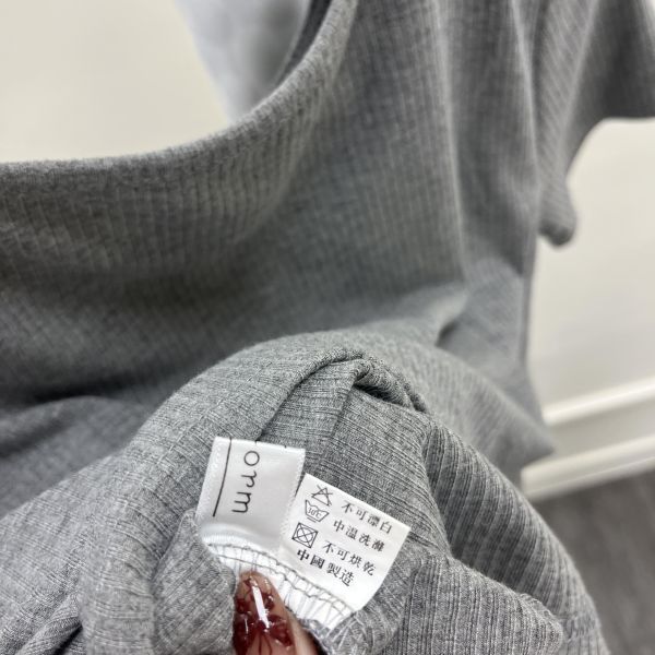 灰色圓領小綁帶短版上衣 女上衣,二手女裝,穿搭,上衣,外套,襯衫