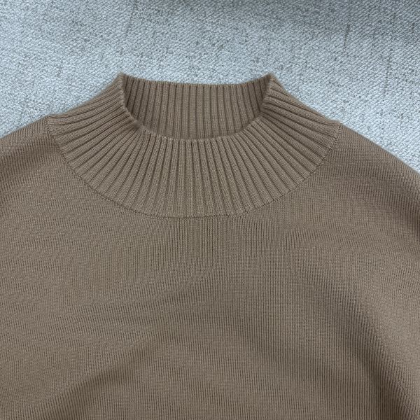 咖色抓皺袖設計上衣 女上衣,二手女裝,穿搭,上衣,外套,襯衫 抓皺 澎袖