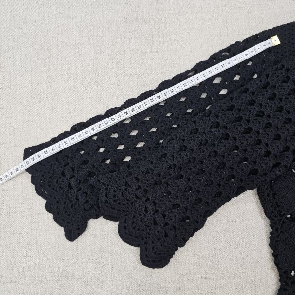 黑鉤針簍空小外套 女上衣 / 二手女裝 / 穿搭