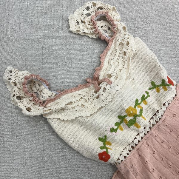 粉針織可愛長洋裝 二手女裙褲 / 長裙短裙/ 穿搭推薦 / 高CP服飾/春日穿搭/復古田園風/甜美服飾/粉色長裙/可愛穿搭/出遊穿搭