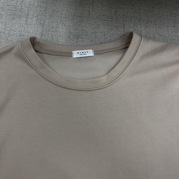 米色短板大學T 女上衣,二手女裝,穿搭,上衣,外套,襯衫 短版