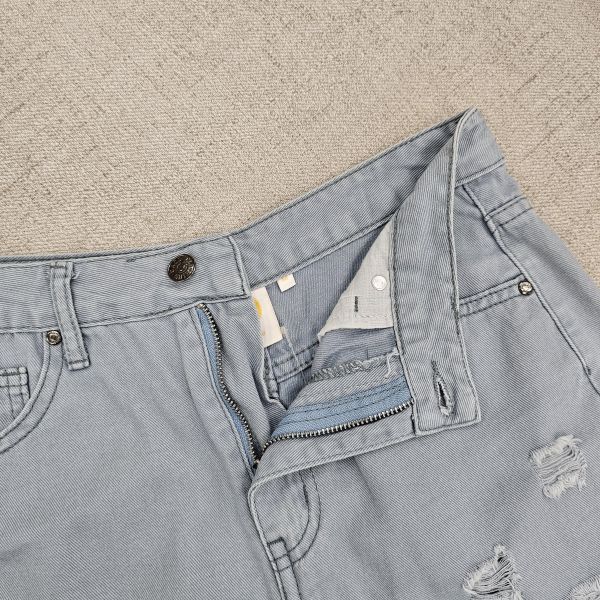 韓系微辣風前側雙刷破短褲 二手女裙褲 / 短褲 / 穿搭推薦 / 高CP服飾