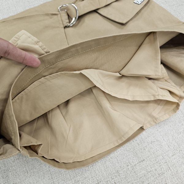 淺棕綁帶logo小包短裙 二手女裙褲 / 長裙短裙 / 穿搭推薦 / 高CP服飾