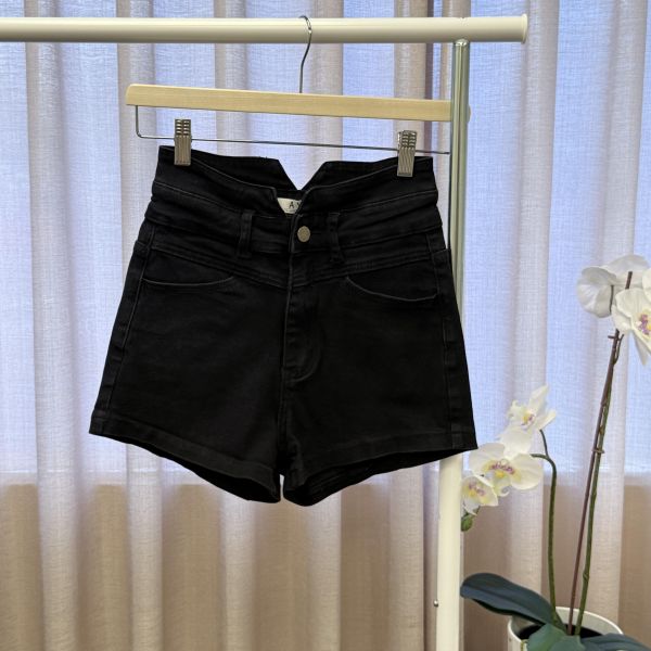 黑色高腰修身雙層腰頭短褲 二手女裙褲 / 長裙短裙 / 長褲短褲 / 穿搭推薦 / 高CP服飾
