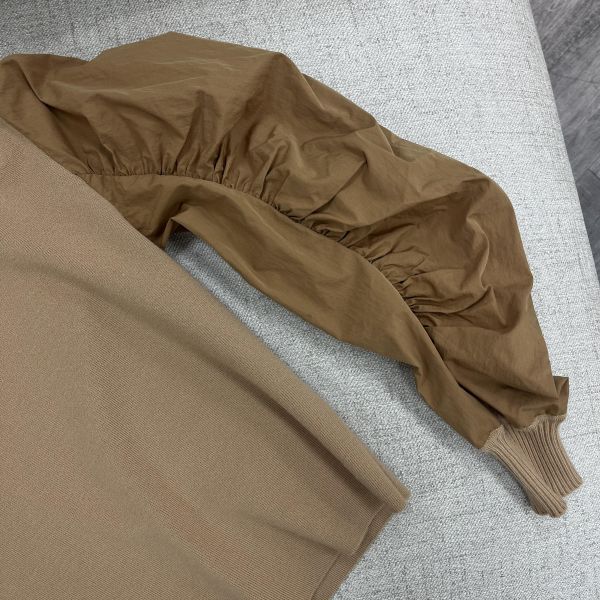 咖色抓皺袖設計上衣 女上衣,二手女裝,穿搭,上衣,外套,襯衫 抓皺 澎袖