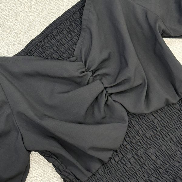 絲霧優雅澎袖短上衣 女上衣 / 二手女裝 / 穿搭