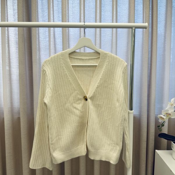 米白色日系針織外套 女上衣,二手女裝,穿搭,上衣,外套,襯衫 針織 外套