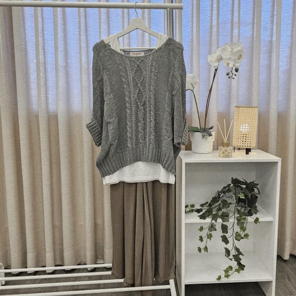 白長版純棉微透背心 女上衣 / 二手女裝 / 穿搭