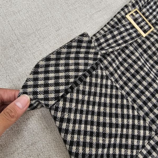 法式氣質黑白格子排釦長裙 二手女裙褲 / 長裙短裙 / 穿搭推薦 / 高CP服飾