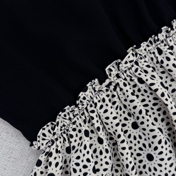 韓國製-優雅黑拼接點點無袖洋裝 二手女裙褲 / 長裙短裙 / 長褲短褲 / 穿搭推薦 / 高CP服飾