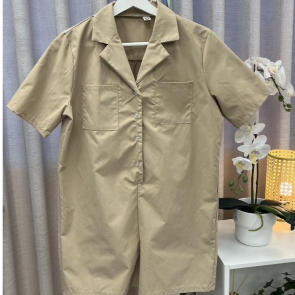 淺棕色襯衫連身褲 二手女裙褲,長裙,短裙,長褲,短褲,穿搭推薦,高CP服飾,洋裝,吊帶褲,吊帶裙