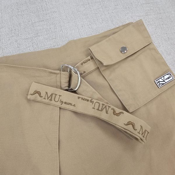 淺棕綁帶logo小包短裙 二手女裙褲 / 長裙短裙 / 穿搭推薦 / 高CP服飾