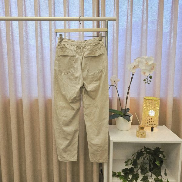 米灰窄版長褲 二手女裙褲 / 長裙短裙 / 長褲短褲 / 穿搭推薦 / 高CP服飾