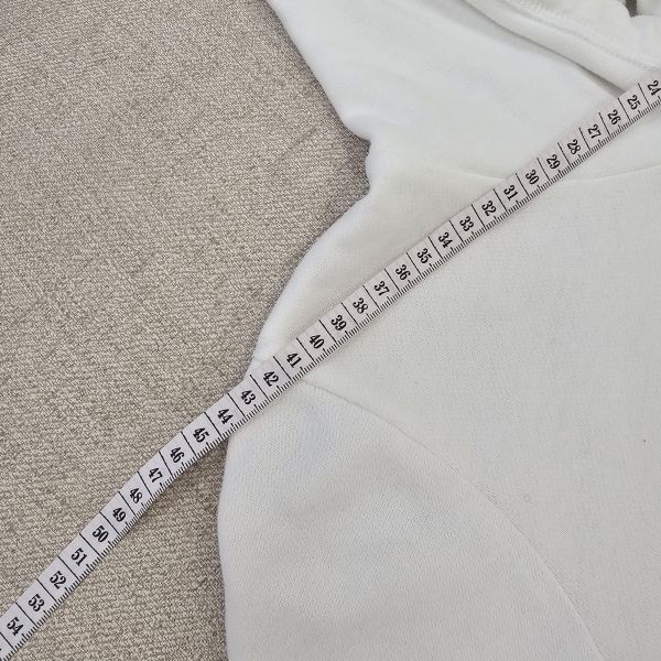 白小花帽T 女上衣 / 二手女裝 / 穿搭