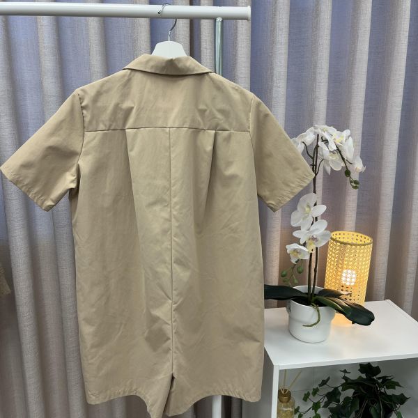 淺棕色襯衫連身褲 二手女裙褲,長裙,短裙,長褲,短褲,穿搭推薦,高CP服飾,洋裝,吊帶褲,吊帶裙