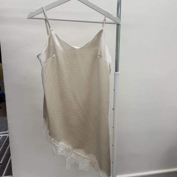 香檳色性感細肩帶吊帶 女上衣,二手女裝,穿搭,上衣,外套,襯衫